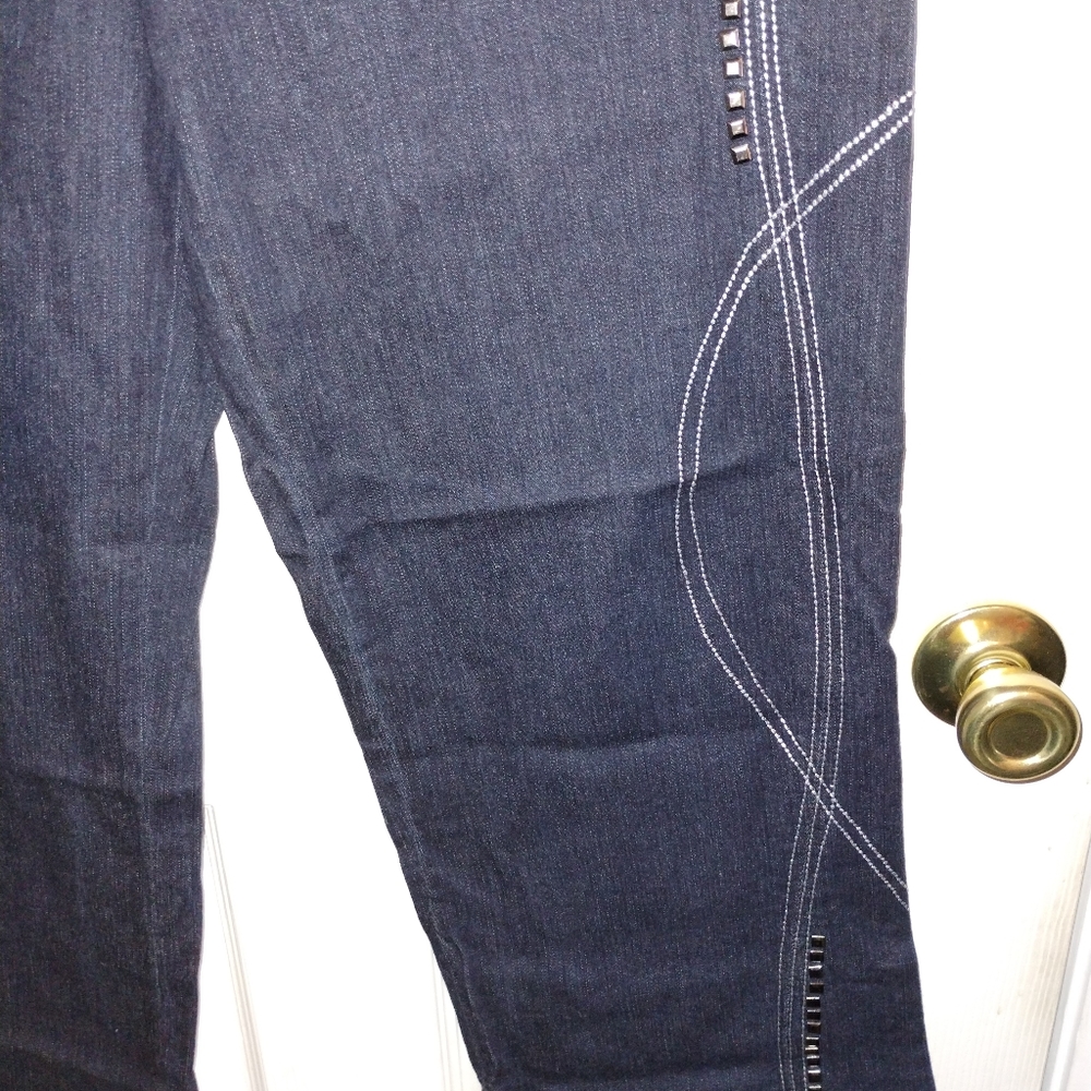 Jeans With Bling - Picture 8 of 12